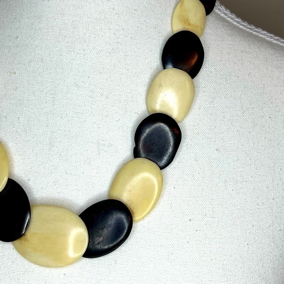 ⭐️ Costume Jewelry necklace- #3 - Picture 3 of 5